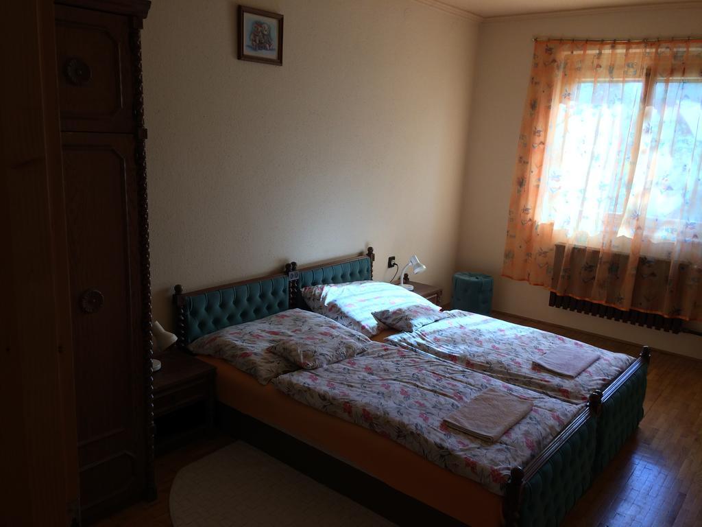 Margareta Apartman Apartment Sarvar Exterior photo
