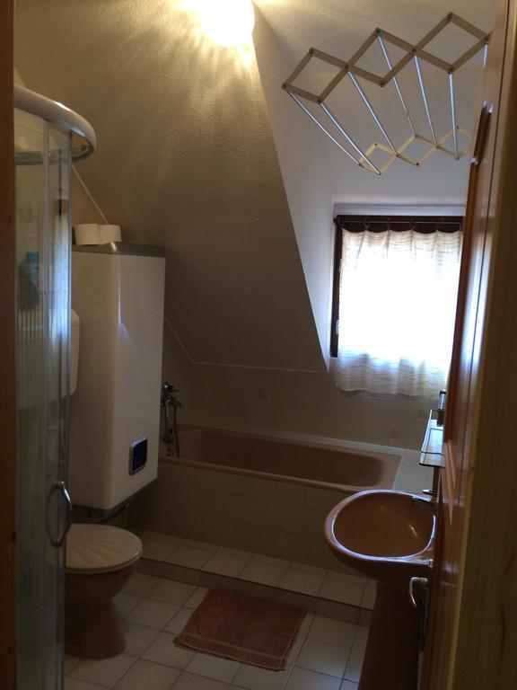 Margareta Apartman Apartment Sarvar Exterior photo